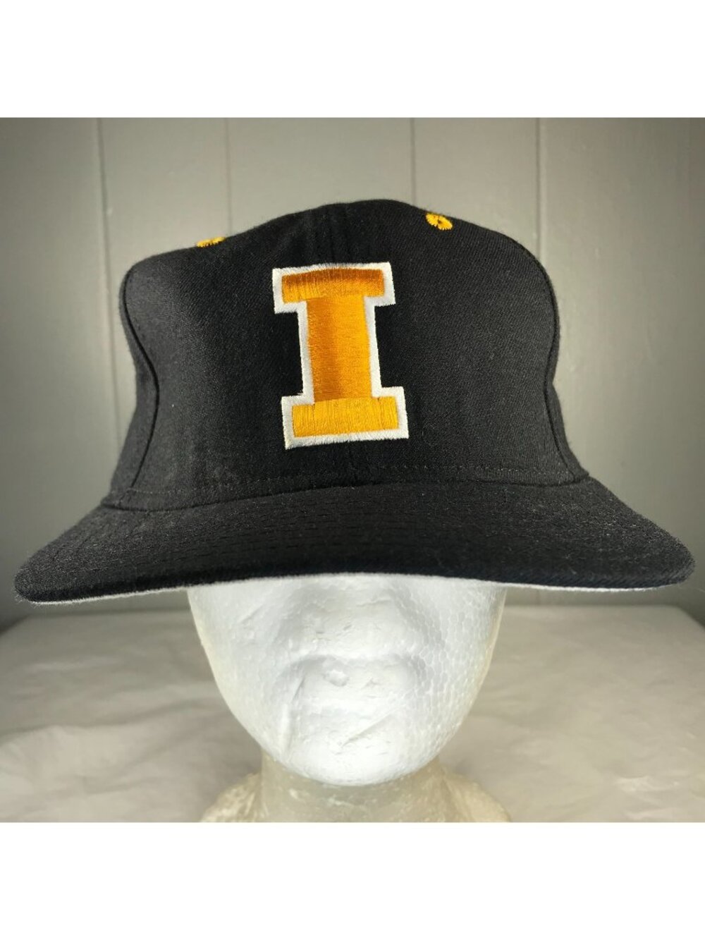 Vintage Iowa Hawkeyes Script New era Low profile Fitted Hat 7 1/8